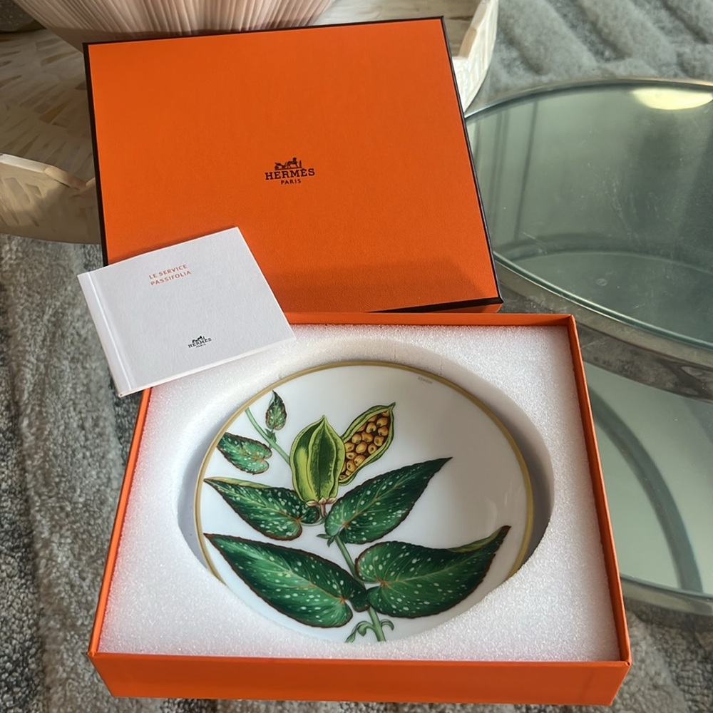 Hermès Passifolia bread and butter plate New in box! GWP